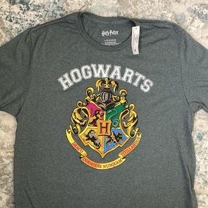 HOGWARTS Harry Potter Graphic T-shirt Large NWT